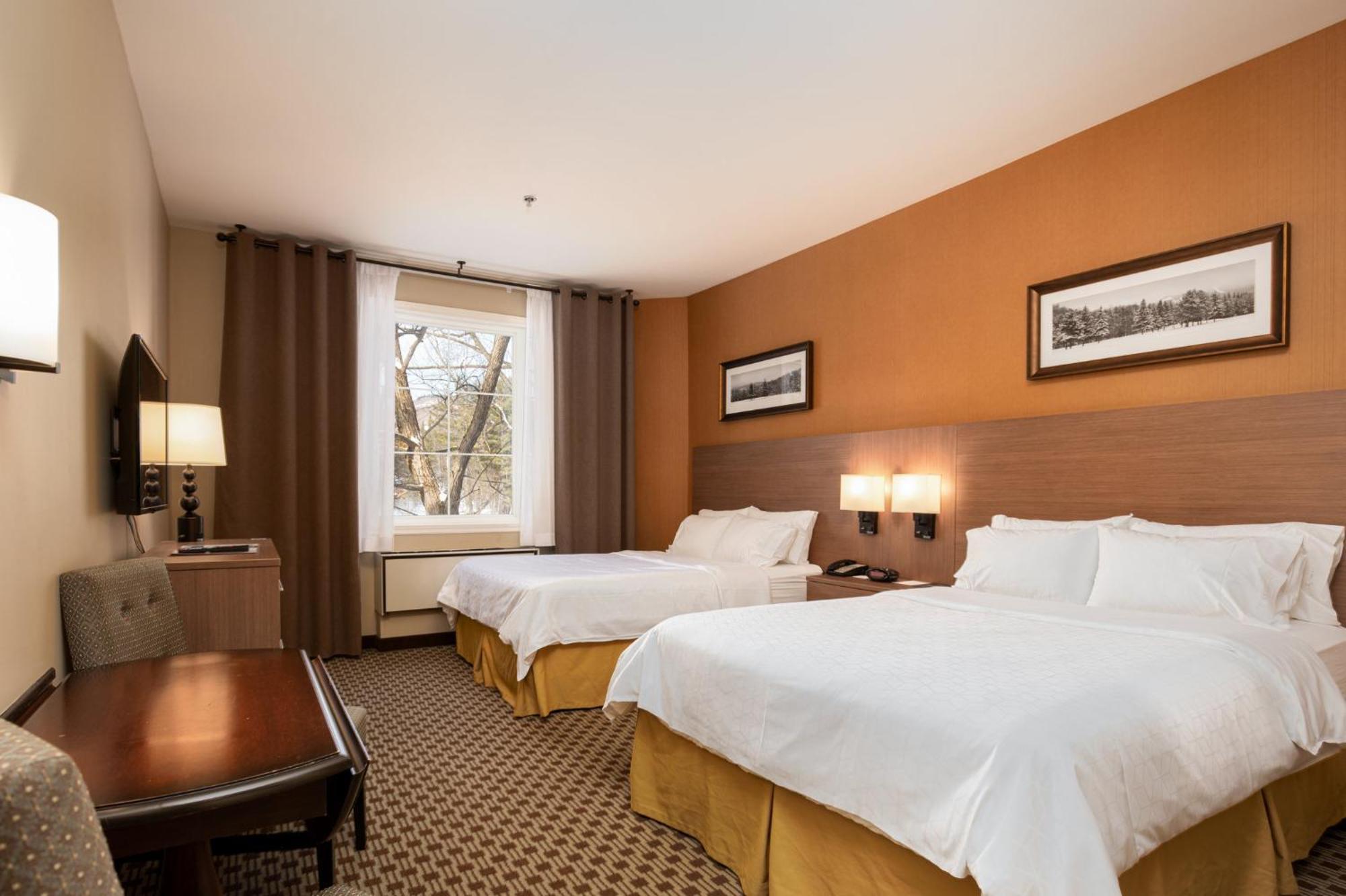 Holiday Inn Express & Suites Tremblant By Ihg Мон-Трамблан Екстер'єр фото