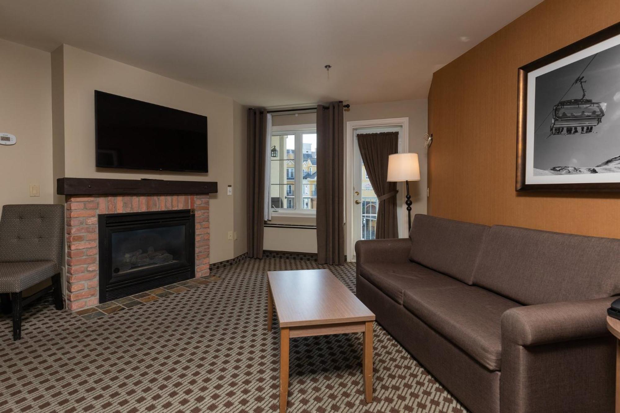 Holiday Inn Express & Suites Tremblant By Ihg Мон-Трамблан Екстер'єр фото