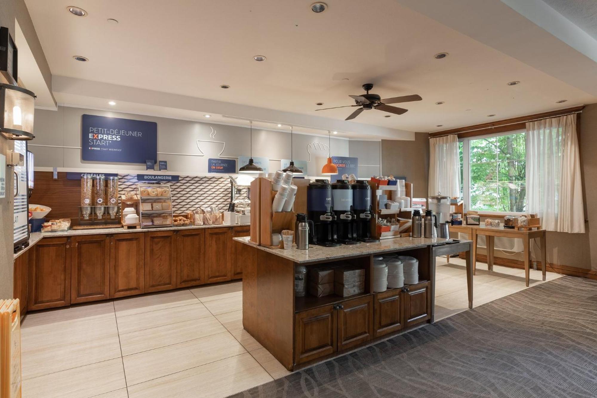 Holiday Inn Express & Suites Tremblant By Ihg Мон-Трамблан Екстер'єр фото